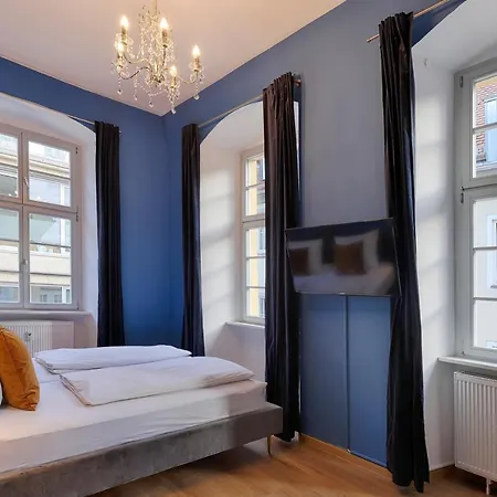 Homie Stay Am Marktplatz - Wohnen Im Historischen Balthasar-Neumann-Apartment Wurtzbourg Extérieur photo